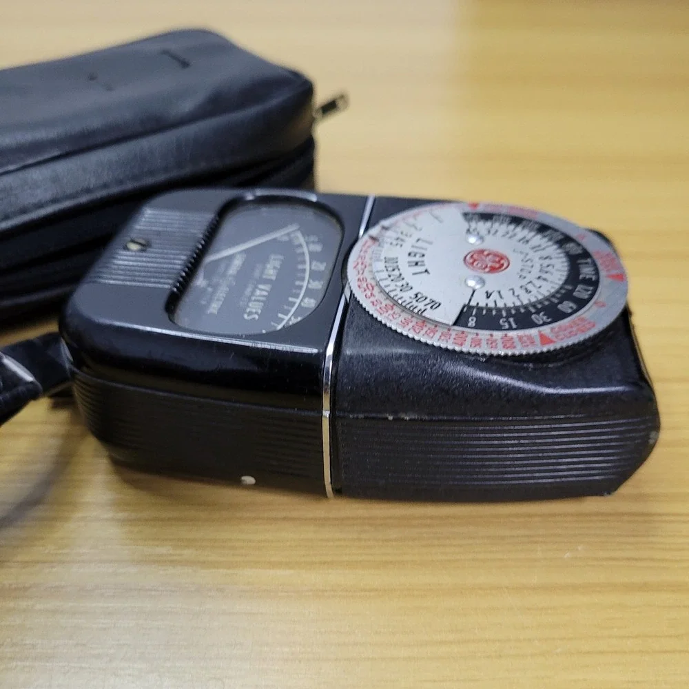 Vintage General Electric Black Exposure Meter Light Values Model BDW58Y4 USA‎